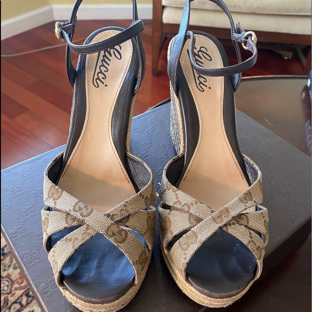 Gucci GG canvas espadrille wedge sandals - size 39